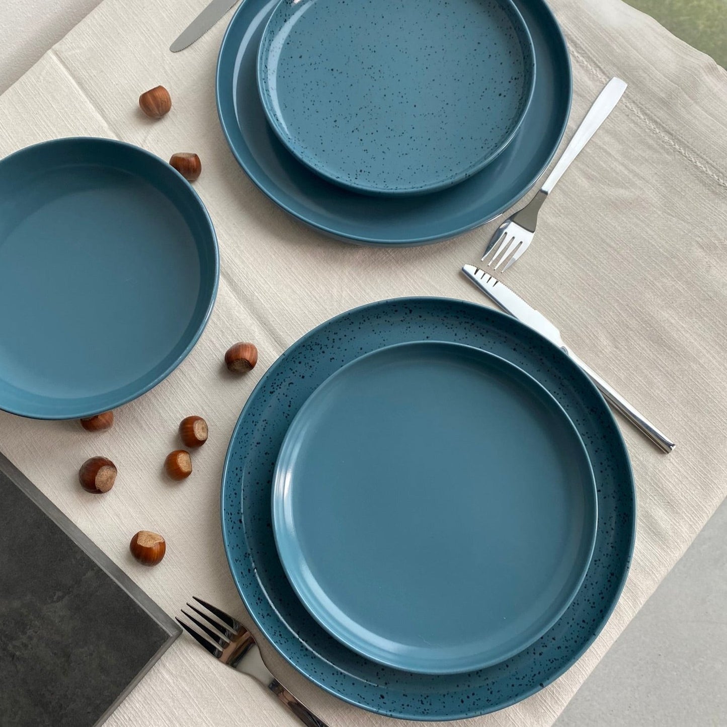 Kaya blue dessert plate