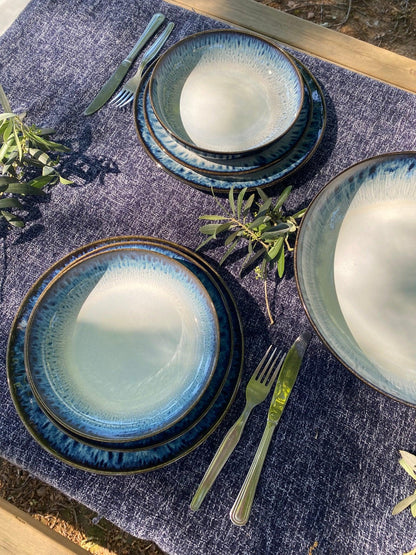 Colorful reactive blue set of plates Aime Collection